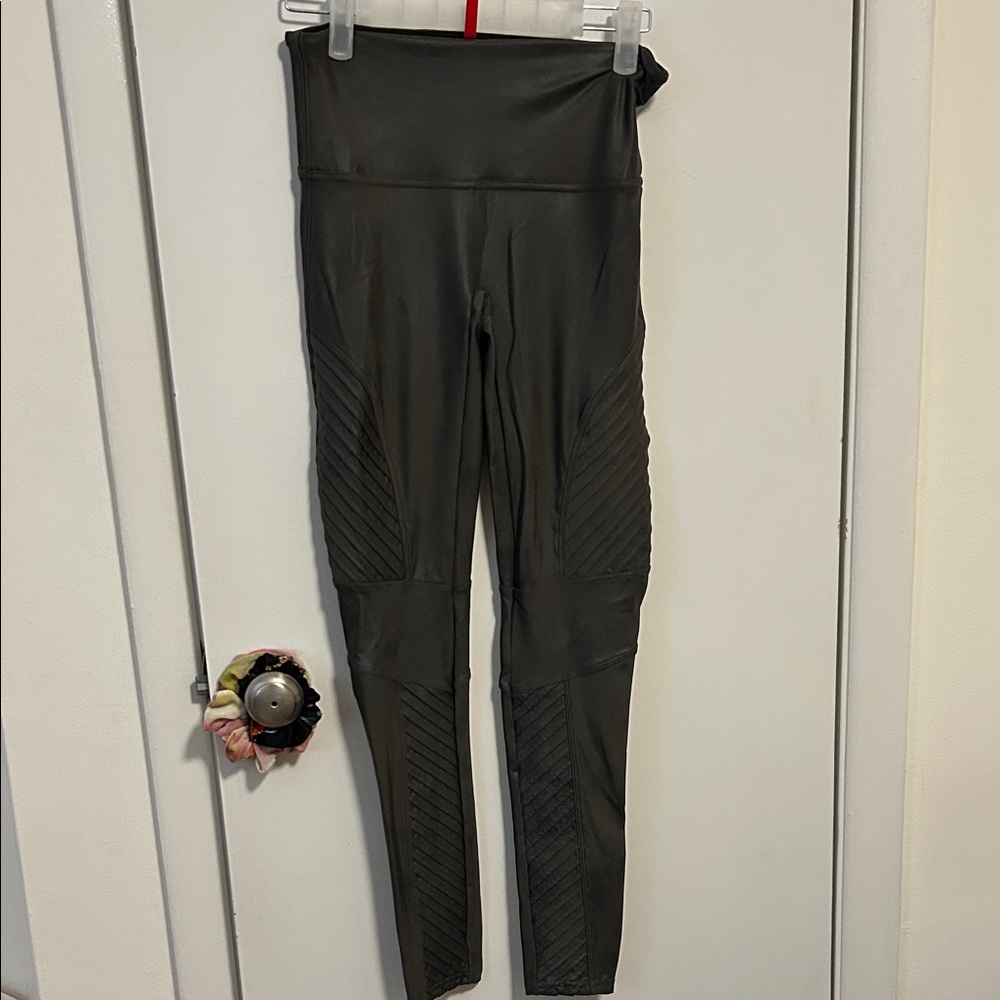 Grayish green spank  High-Waisted Leggings medium
